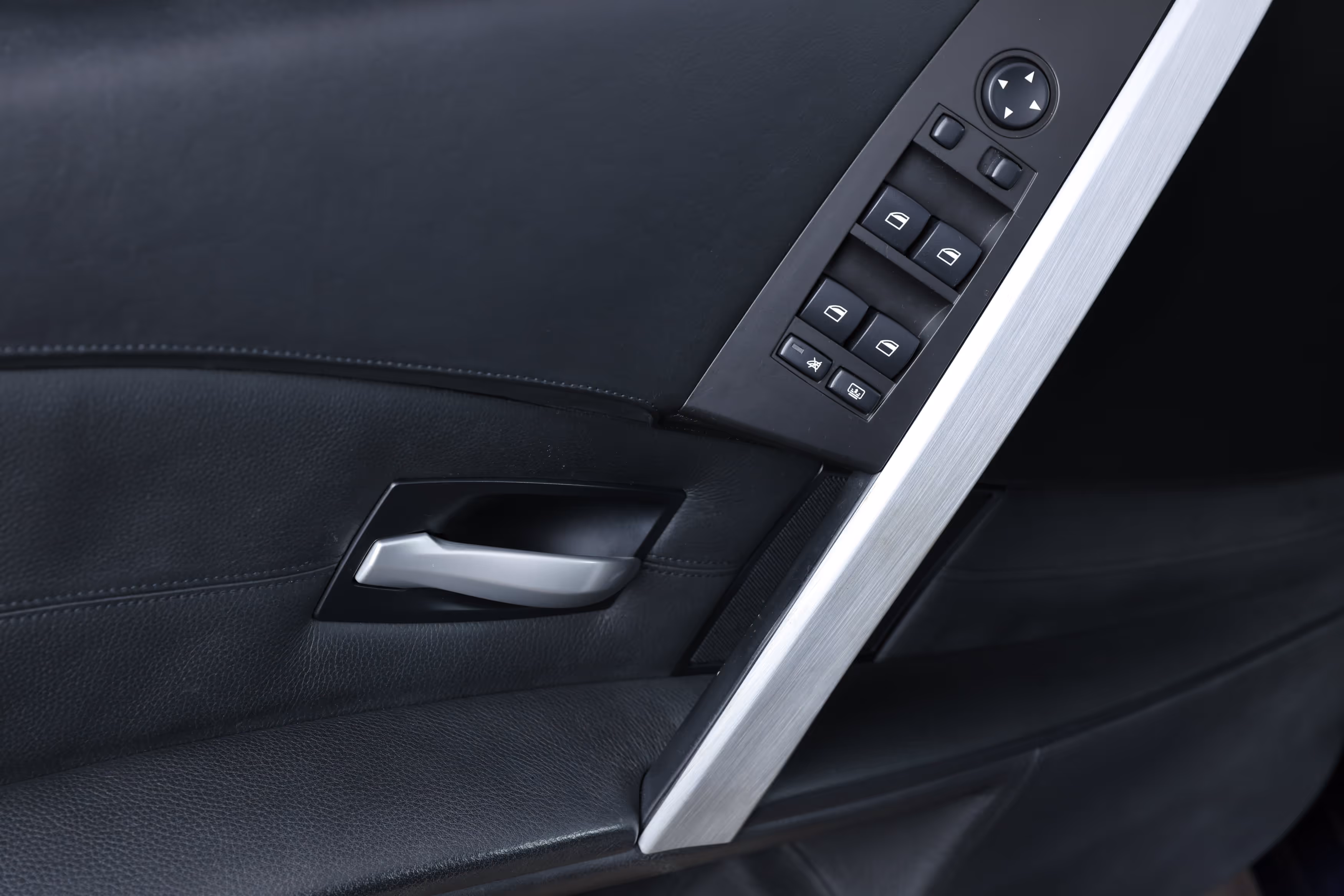 2006 BMW E60 M5 - Image 103