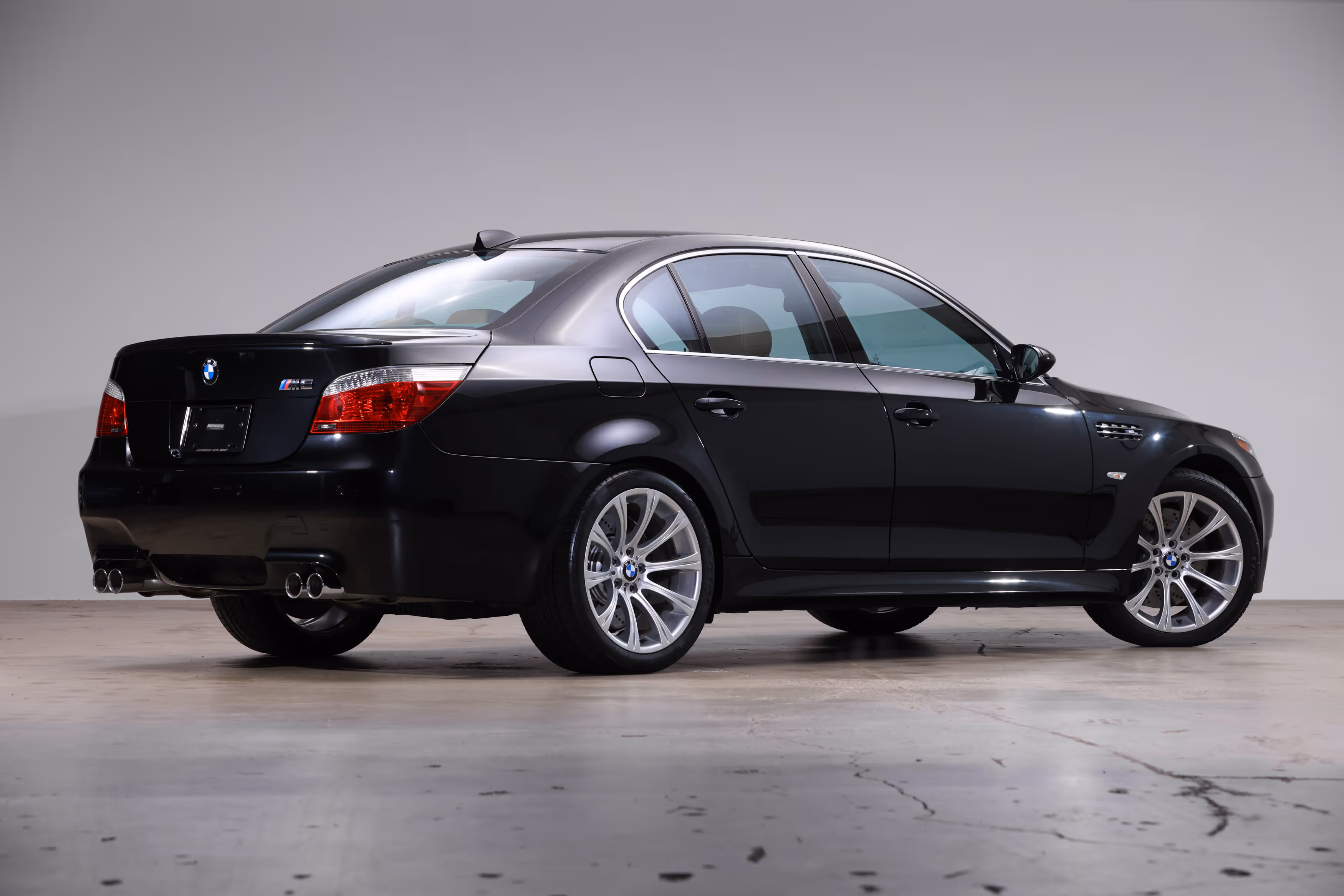 2006 BMW E60 M5 - Image 5