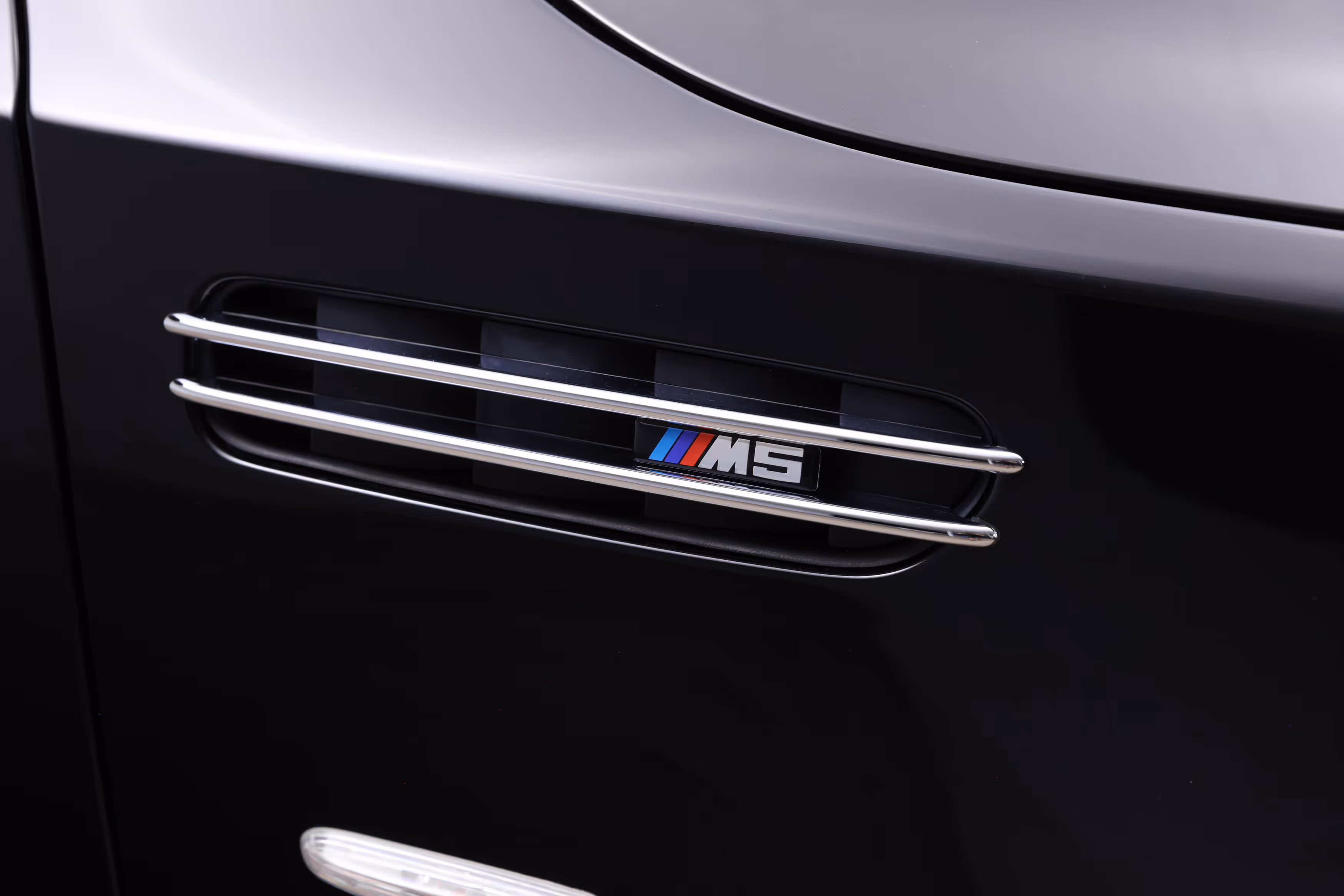 2006 BMW E60 M5 - Image 44