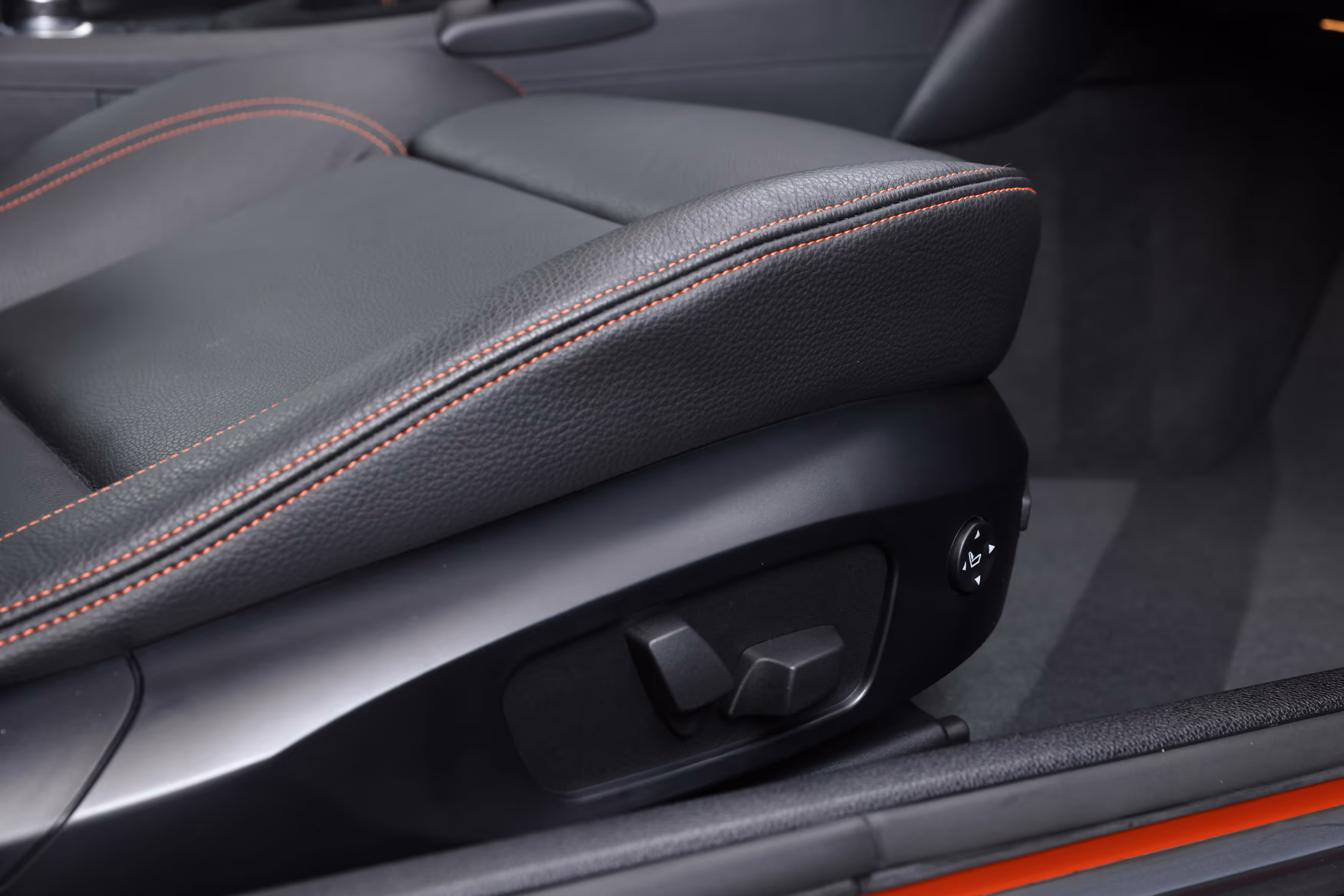 2011 BMW 1M - Image 81