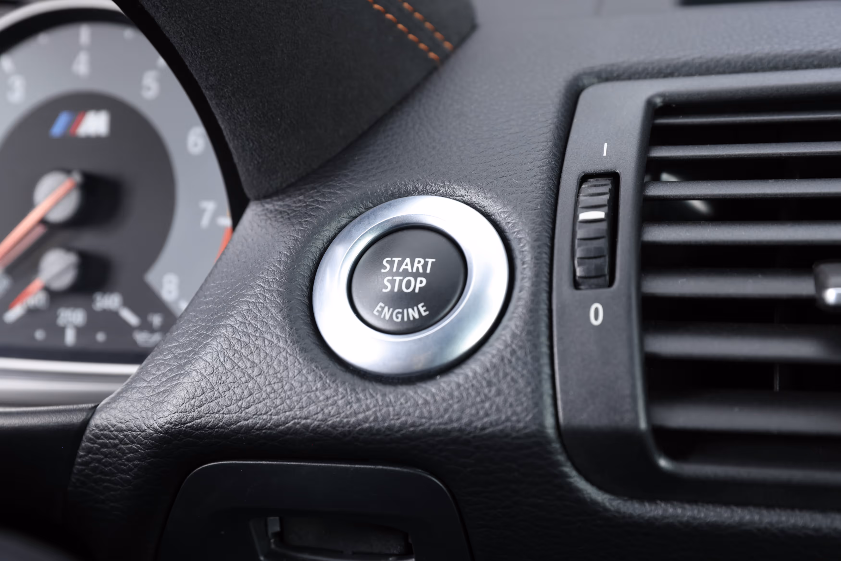 2011 BMW 1M - Image 52