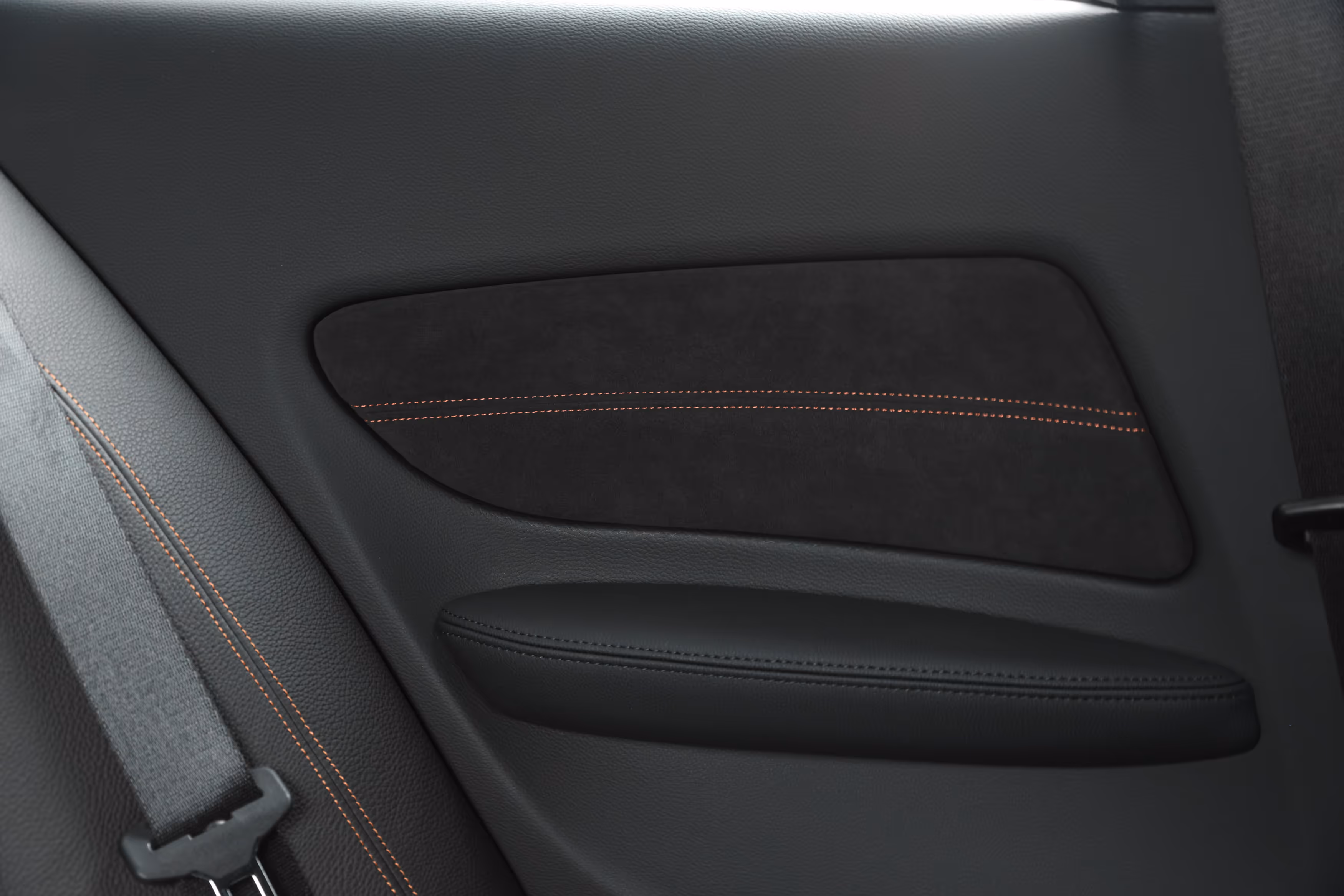 2011 BMW 1M - Image 98