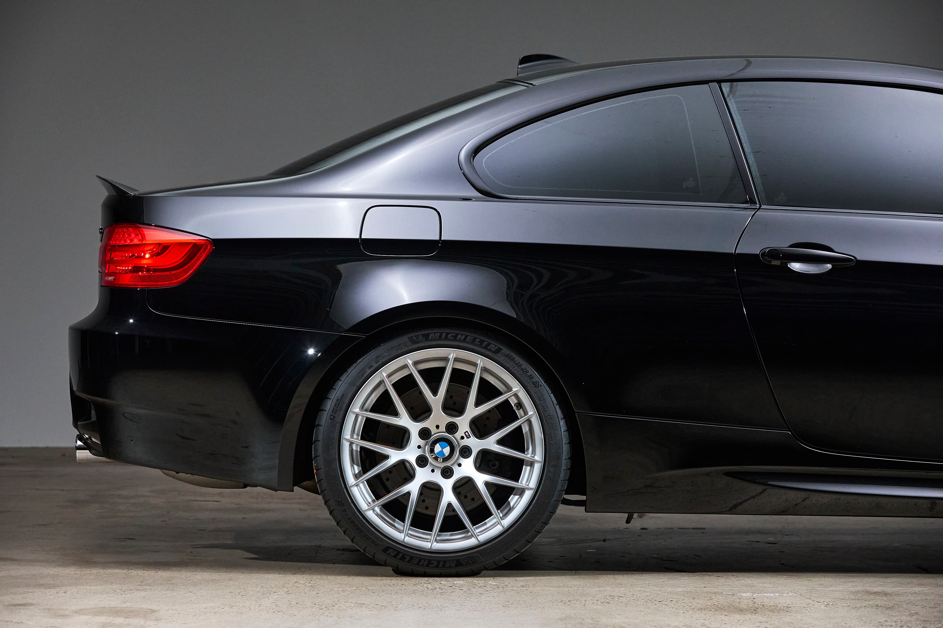 2011 BMW E92 M3 - Image 27