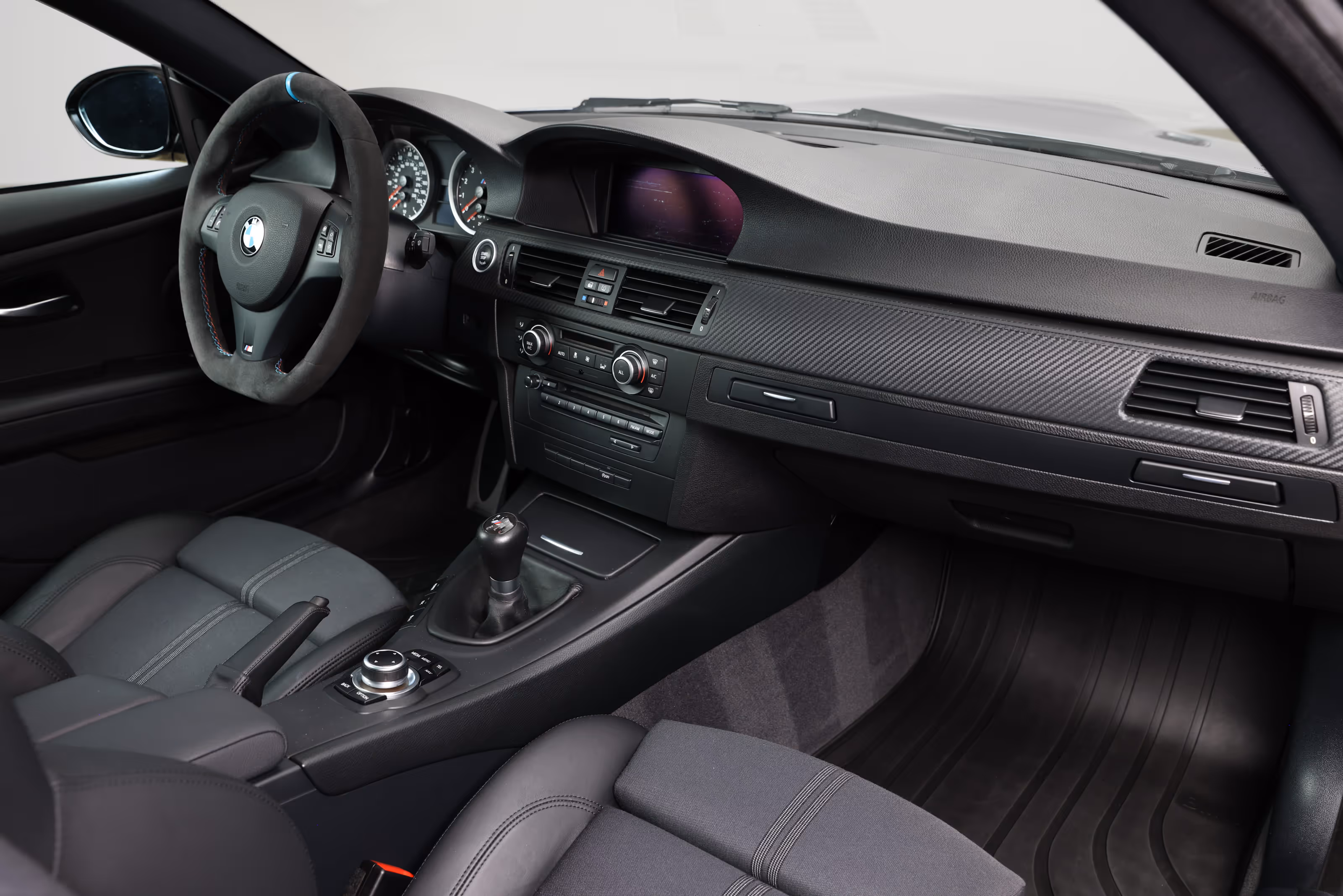 2013 BMW E92 M3 - Image 42